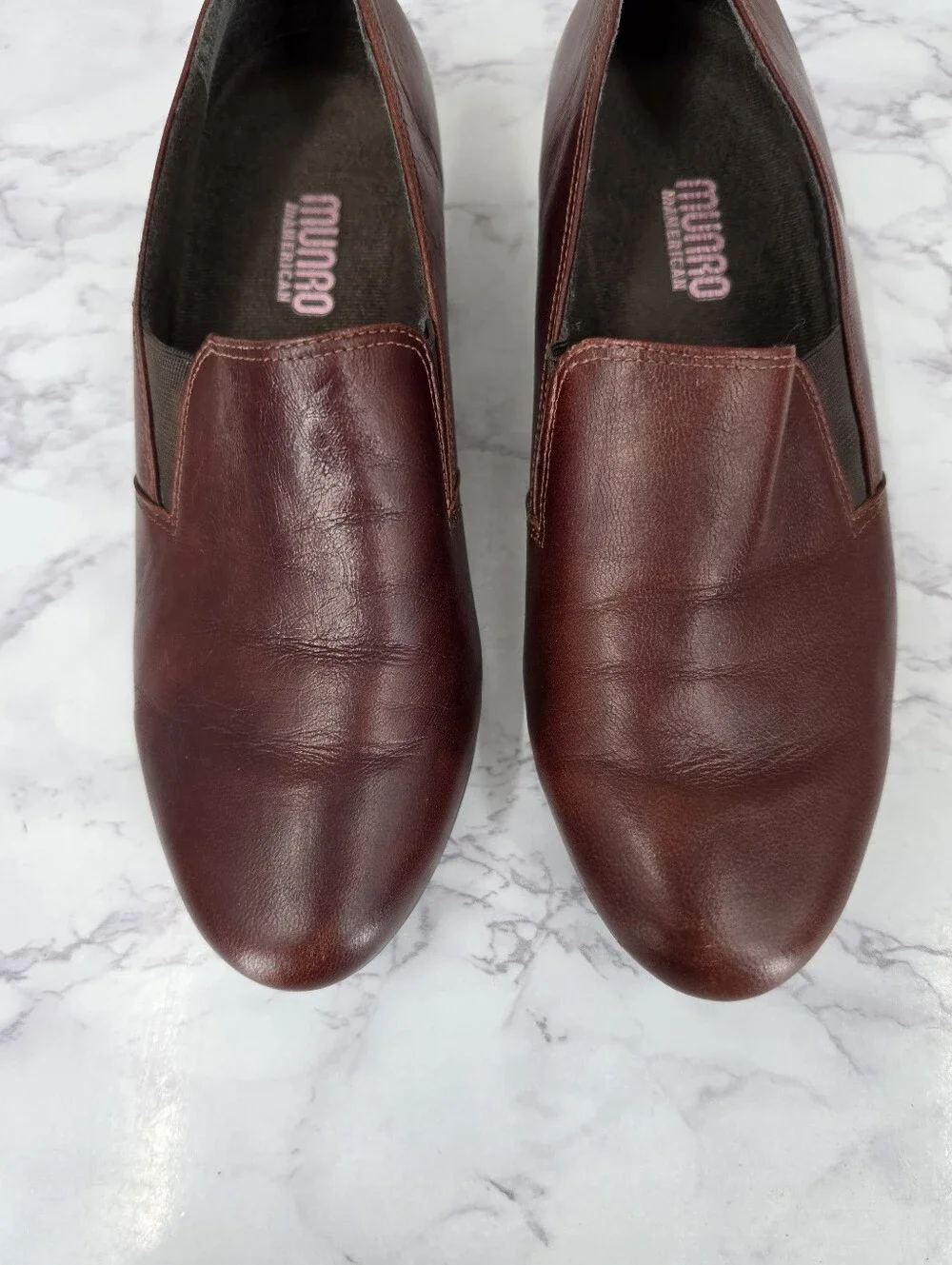 Munro Hailey Women’s Slip-On Leather Heeled Loafers in Brown